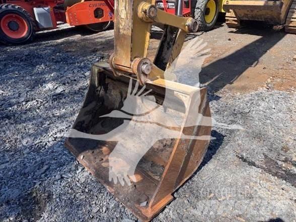 CAT 320GC حفارات زحافة