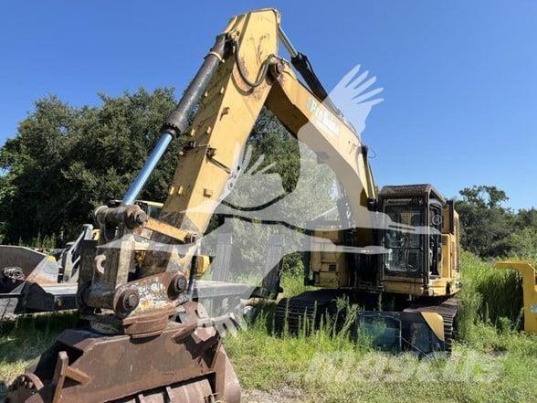 CAT 321D LCR ماكينات تقطيع أخشاب الحراجة