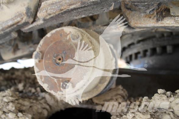 CAT 321D LCR حفارات زحافة