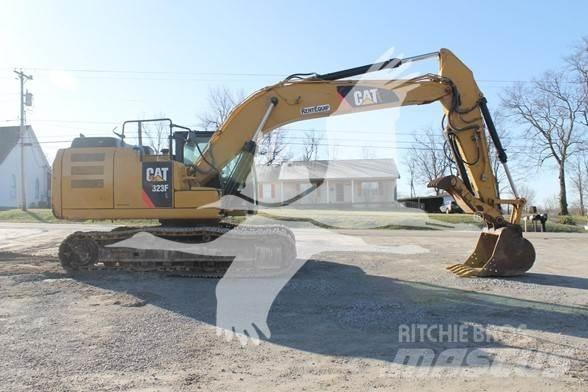 CAT 323FL حفارات زحافة