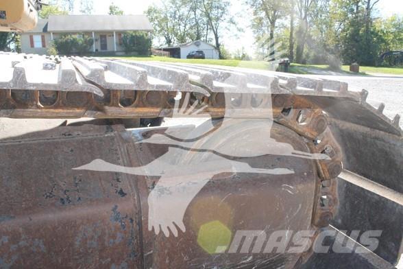 CAT 325DL حفارات زحافة