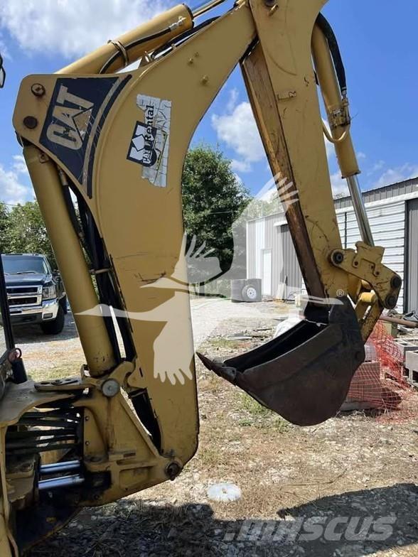 CAT 420D لوادر ذات جرافات عكسية