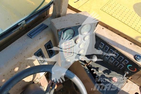 CAT 615C II كاشطات