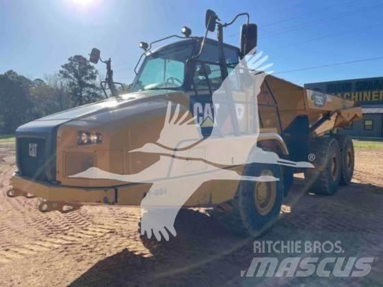 CAT 725C2 ساحبات مفصلية