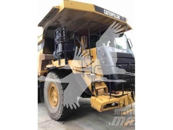 CAT 775F ساحبات مفصلية
