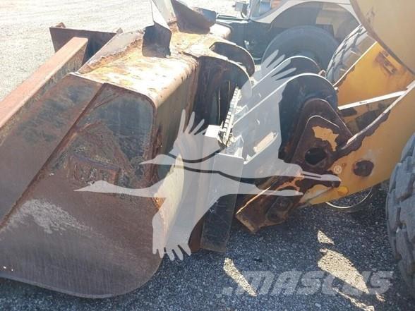 CAT 924K لوادر بعجل