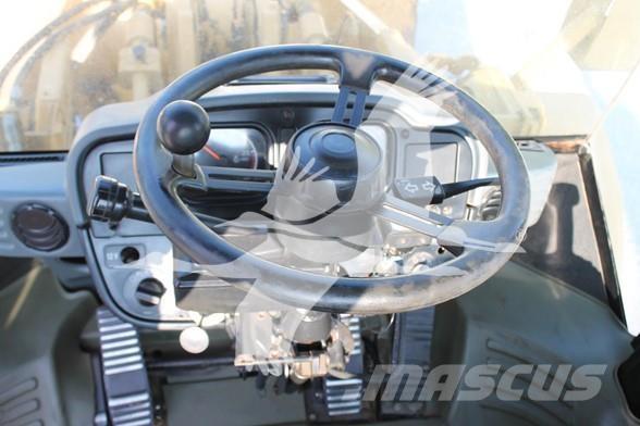 CAT 966H لوادر بعجل