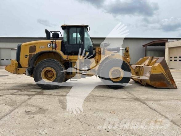 CAT 972M لوادر بعجل