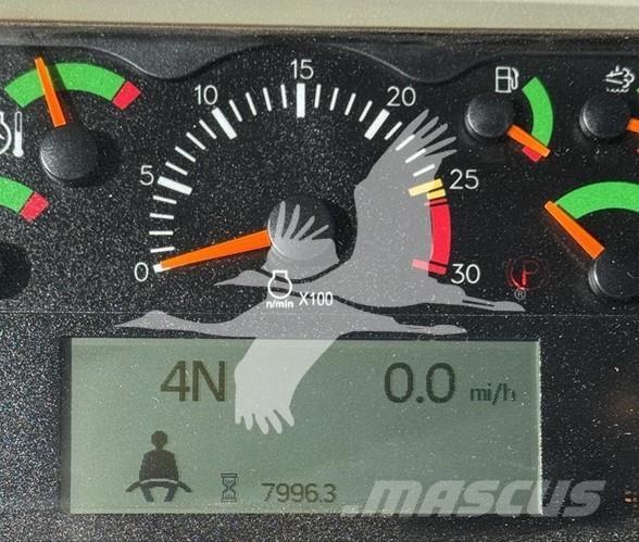 CAT 972M لوادر بعجل