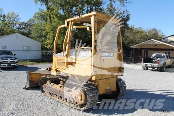 CAT D3C III بلدوزرات مجنزرة