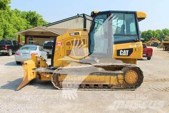 CAT D3K2 XL بلدوزرات مجنزرة