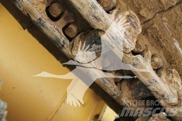 CAT D3K2 XL بلدوزرات مجنزرة