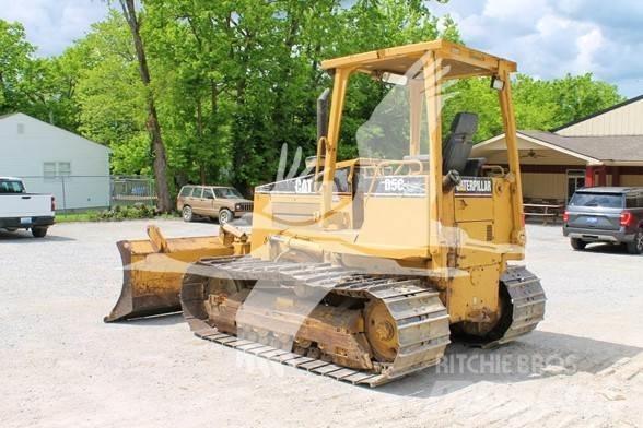 CAT D5C LGP بلدوزرات مجنزرة