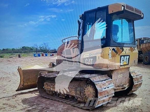 CAT D5K2 LGP بلدوزرات مجنزرة