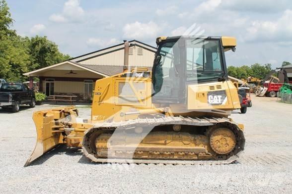 CAT D6K LGP بلدوزرات مجنزرة