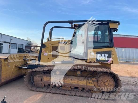 CAT D6K2 LGP بلدوزرات مجنزرة