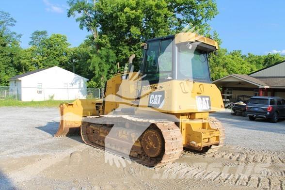 CAT D6K2 XL بلدوزرات مجنزرة