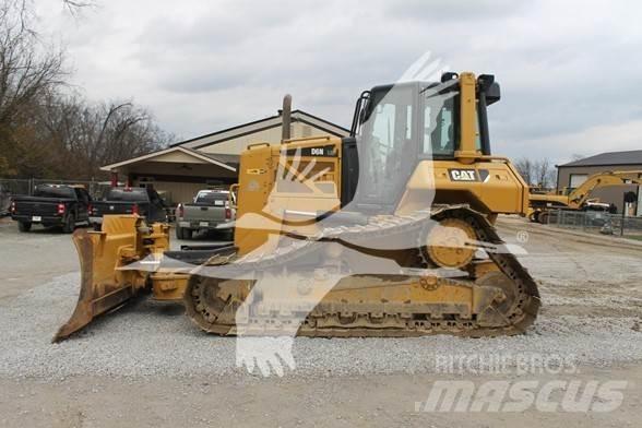 CAT D6N LGP بلدوزرات مجنزرة