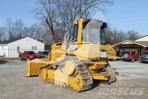 CAT D6N XL بلدوزرات مجنزرة