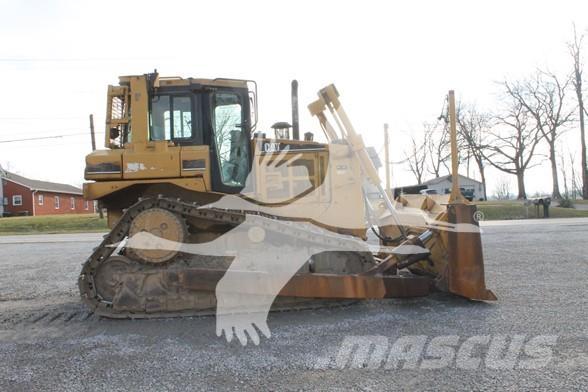 CAT D6R XL III بلدوزرات مجنزرة