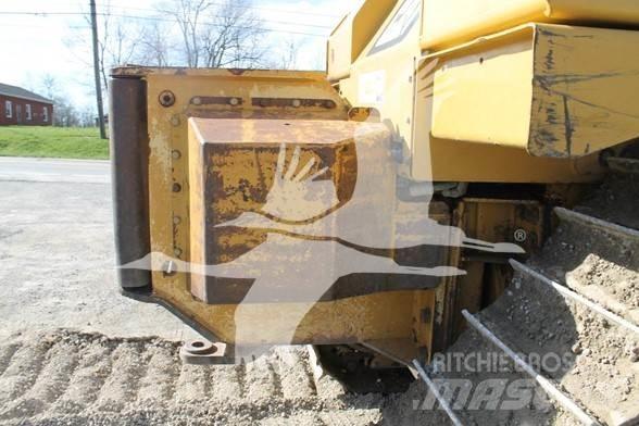 CAT D6T XL بلدوزرات مجنزرة