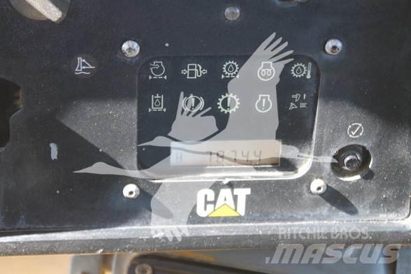 CAT D6T XL بلدوزرات مجنزرة
