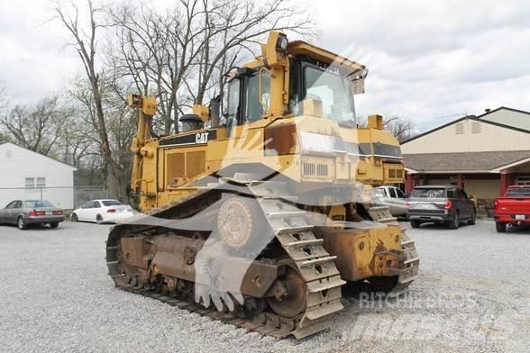 CAT D8R II بلدوزرات مجنزرة