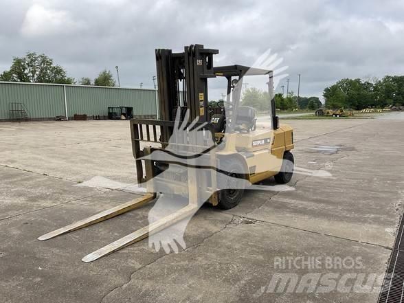 CAT DP50 شاحنات الديزل