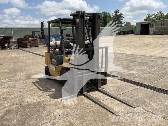 CAT GP25 شاحنات الديزل