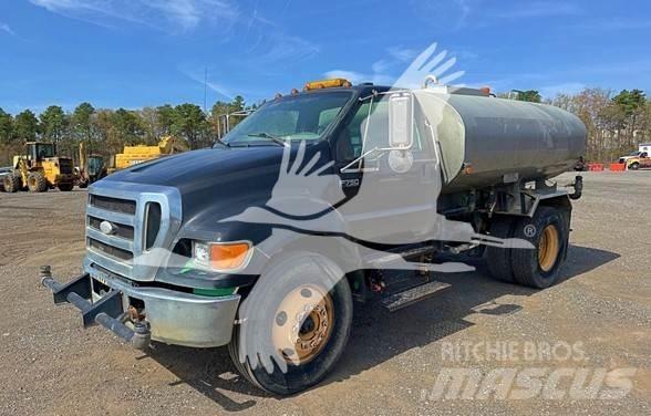 Ford F750 SD شاحنات ذات صهاريج