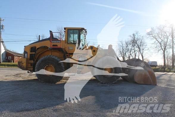 Volvo L220H لوادر بعجل