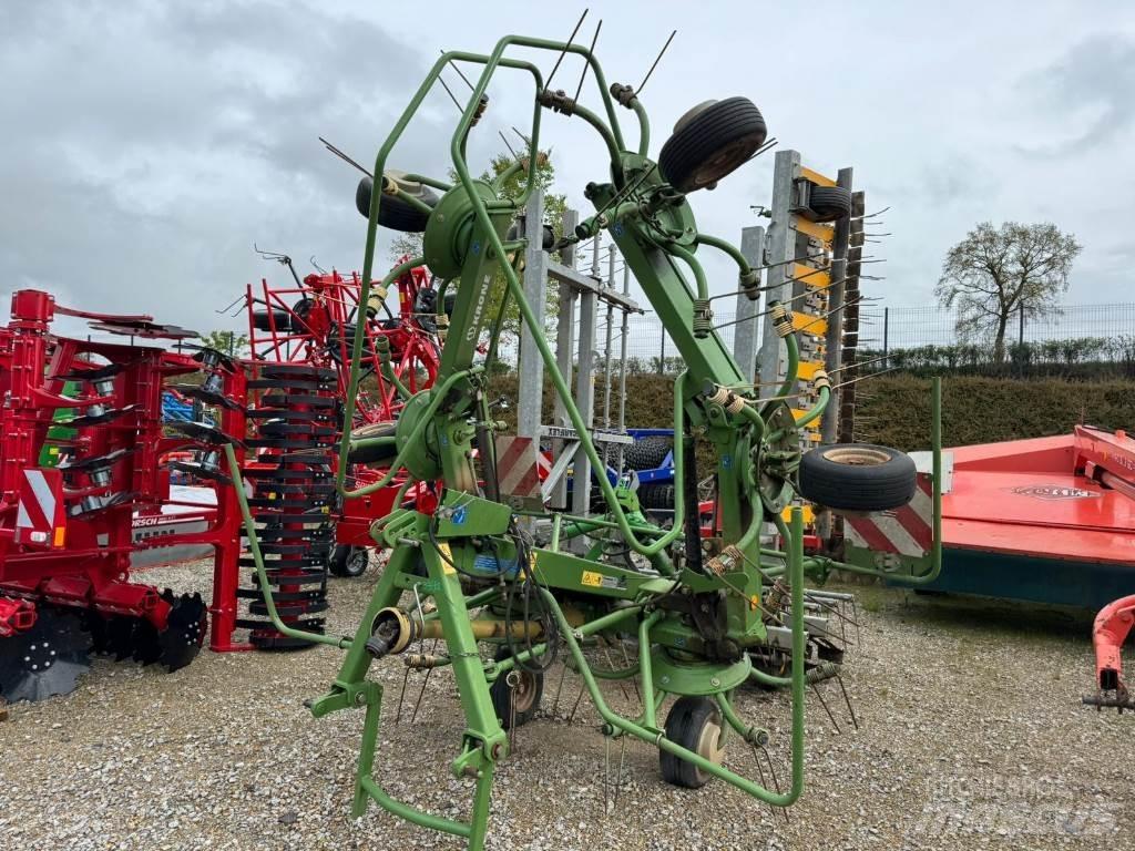 Krone KW672/6 مكابس وميبسات التبن