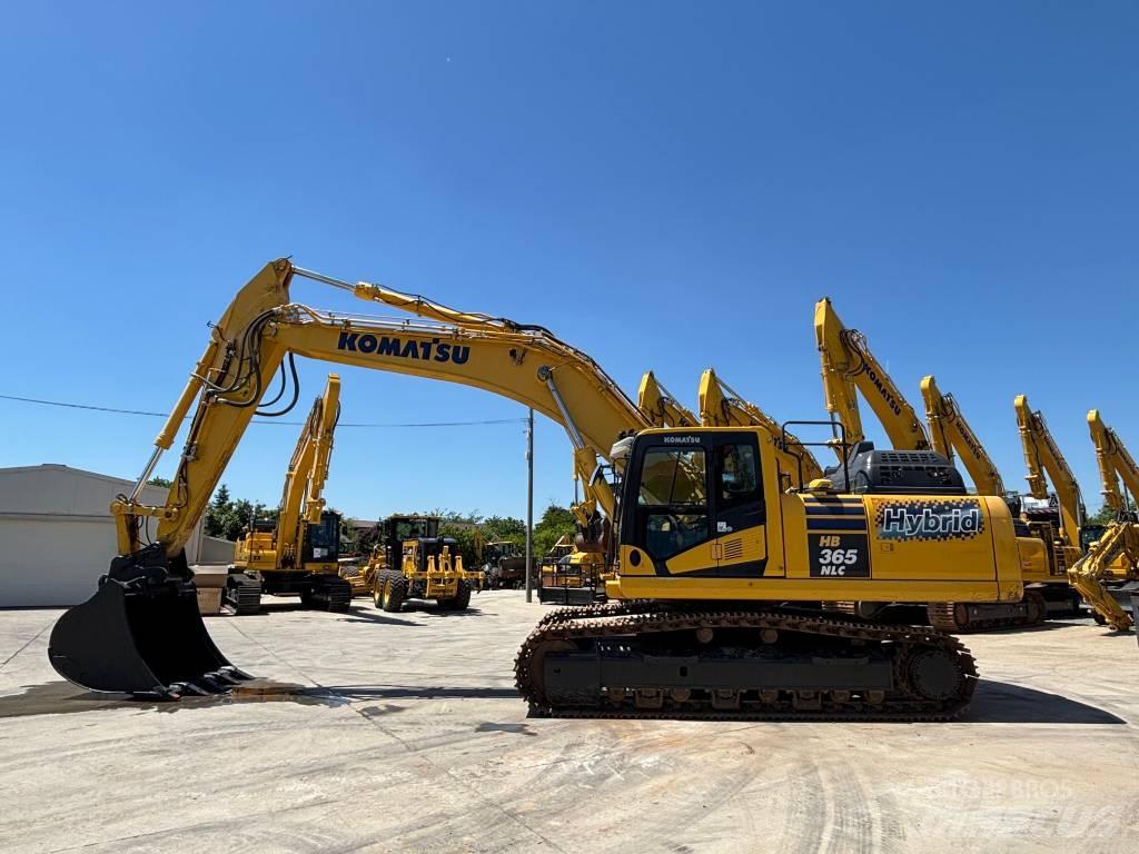 Komatsu HB365NLC-3 حفارات زحافة