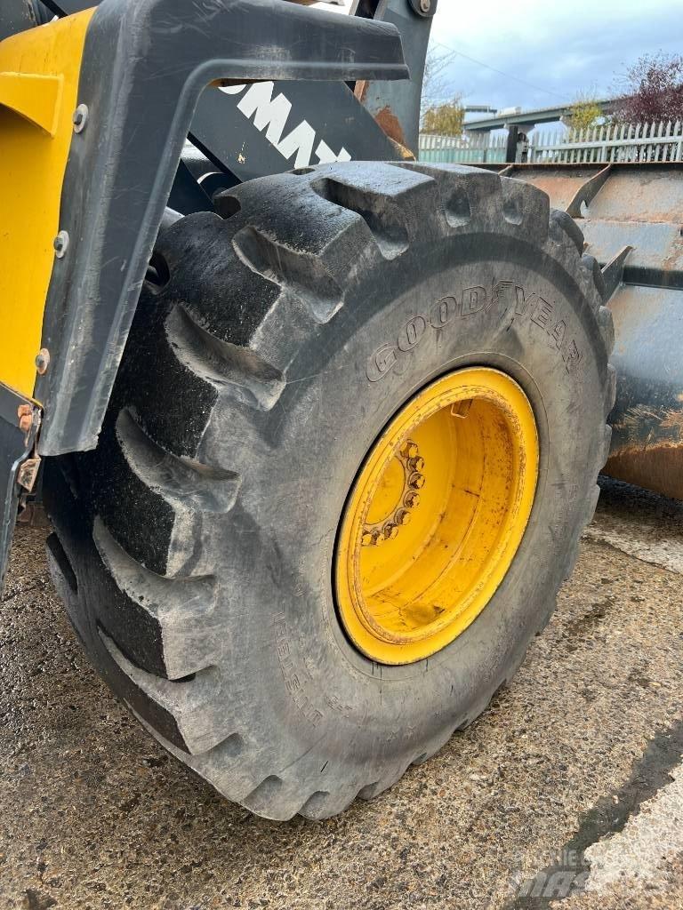 Komatsu WA320PZ-6 لوادر بعجل
