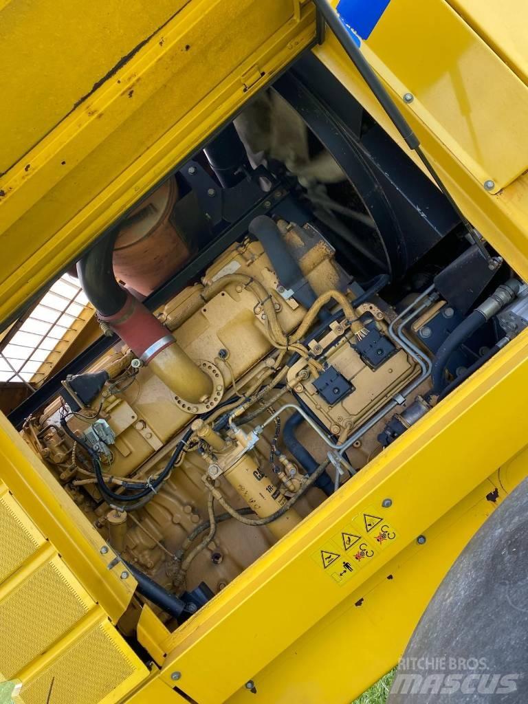 New Holland FX 60 علافات ذاتية الدفع