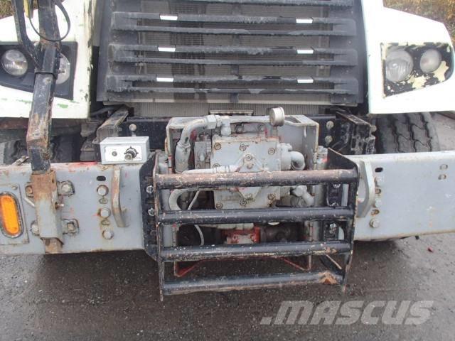 Freightliner 114 SD أخرى