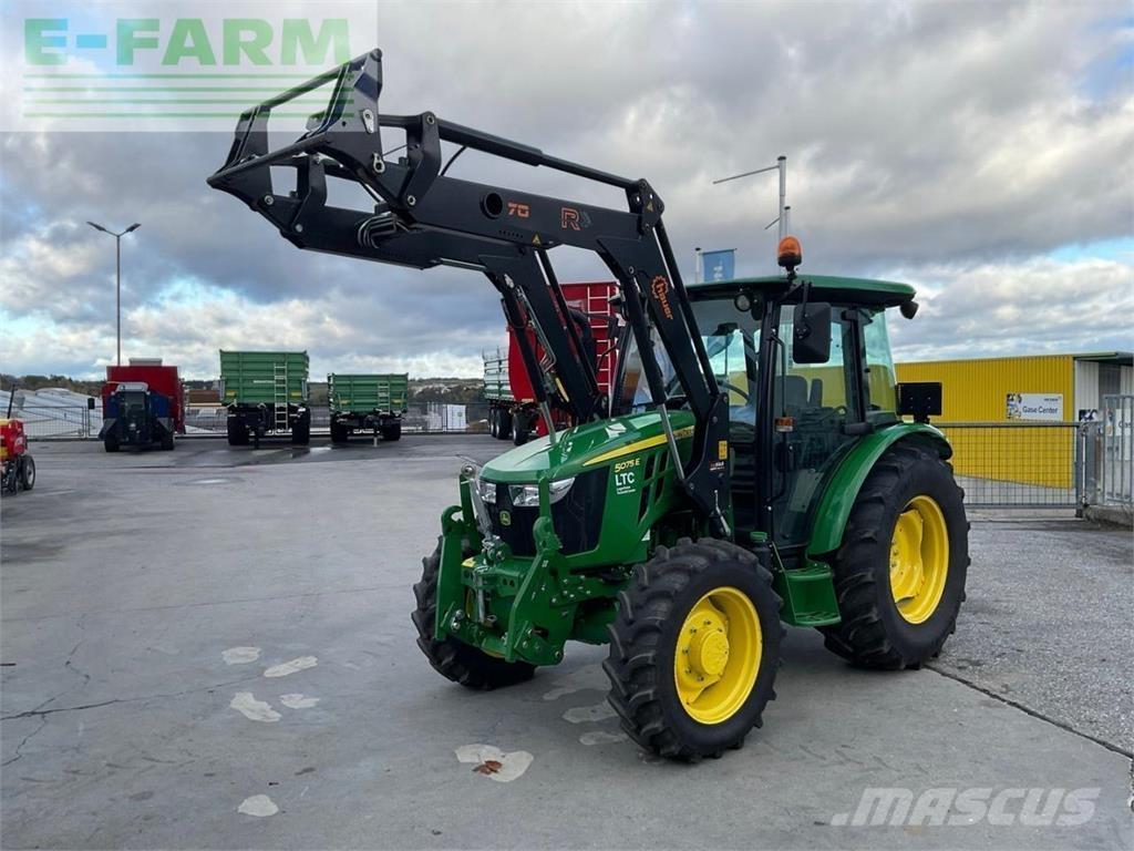 John Deere 5075E الجرارات