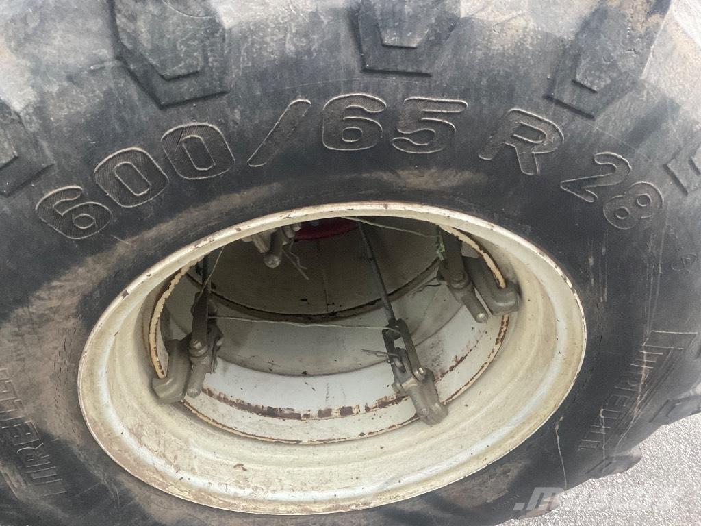 CLAAS Atles 946 RZ الجرارات