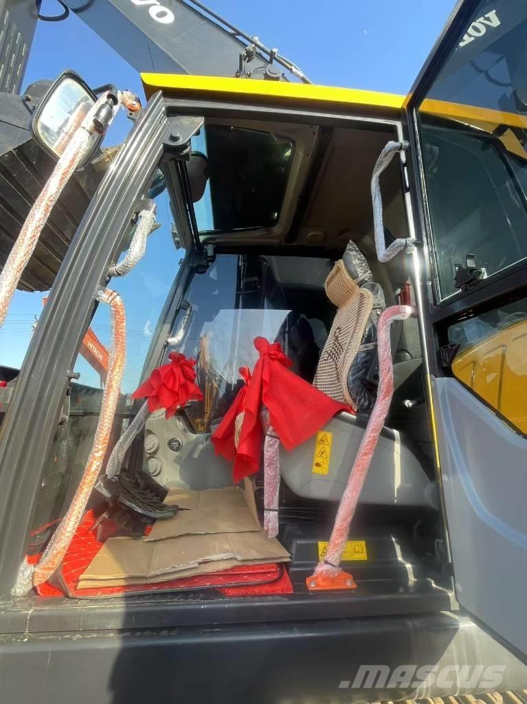 Volvo EC300 حفارات زحافة
