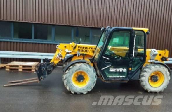 JCB 525-60 مناولات متداخلة