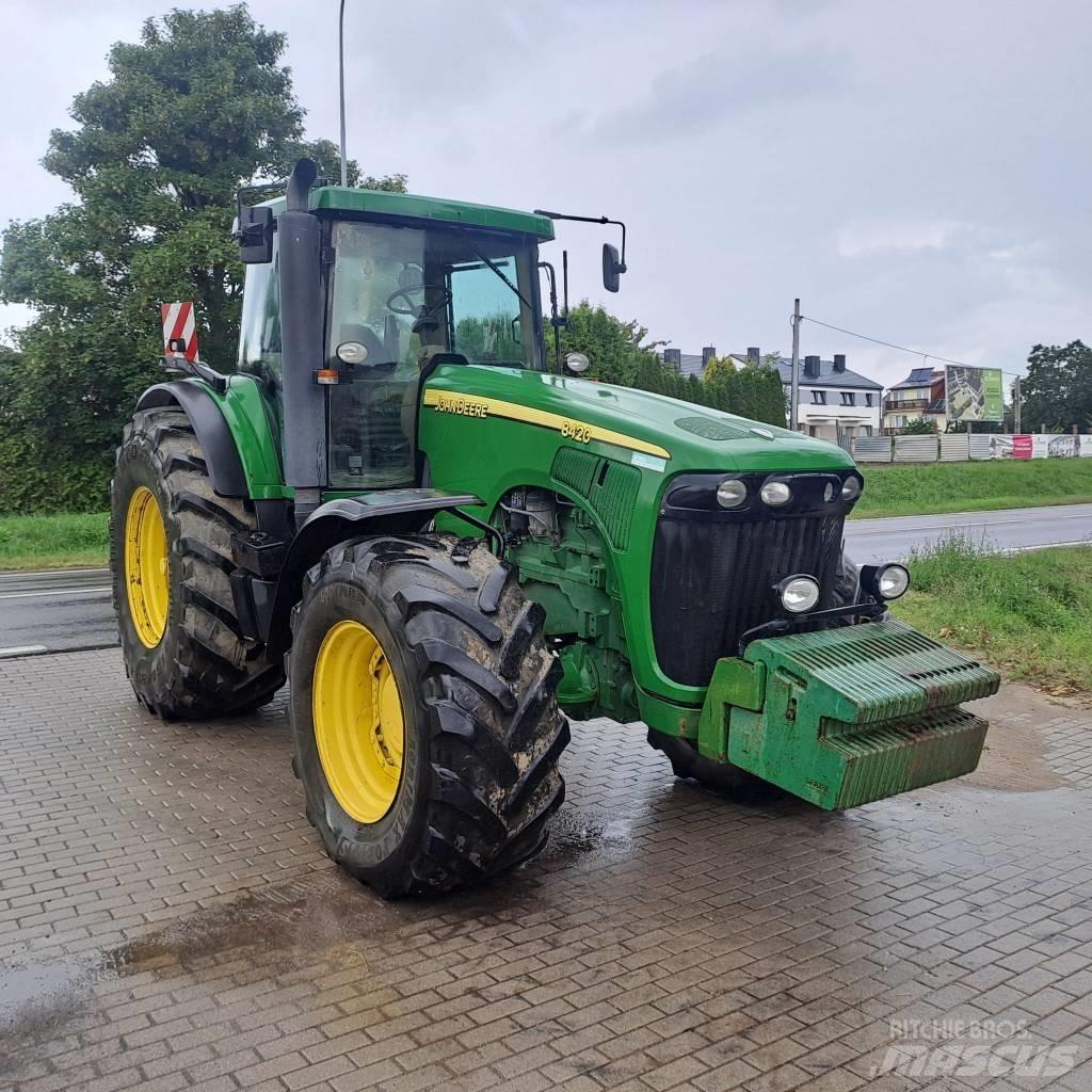 John Deere 8420 الجرارات