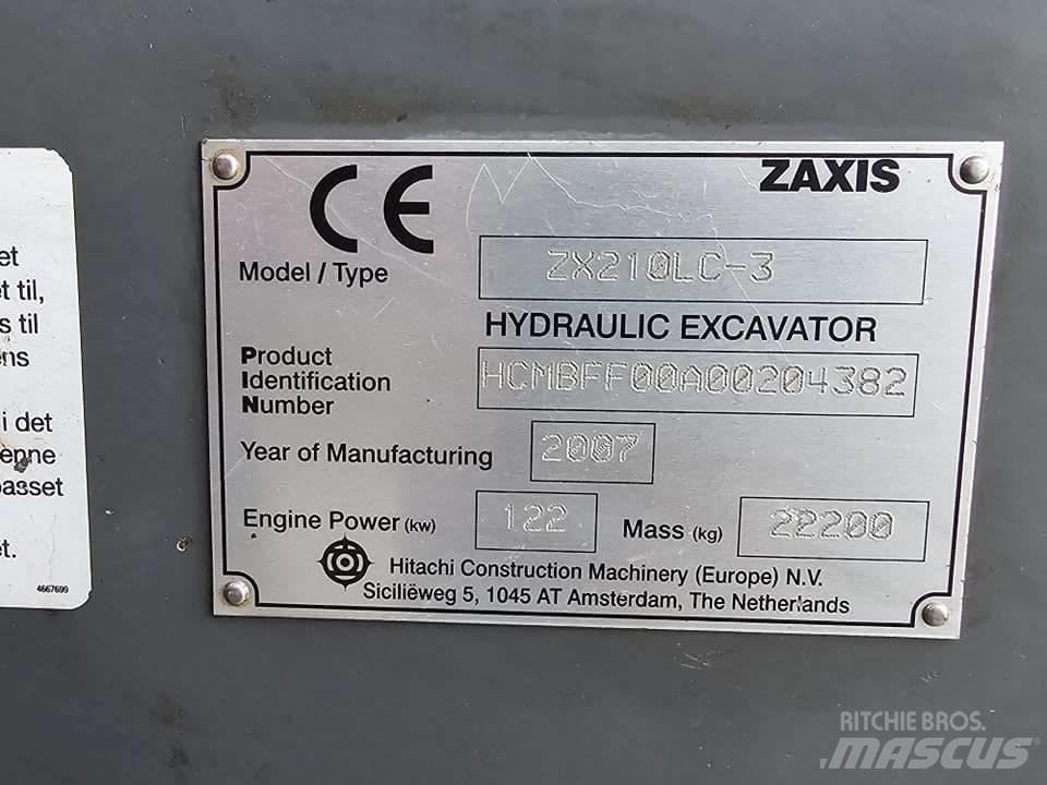 Hitachi ZX 210 LC-3 حفارات زحافة