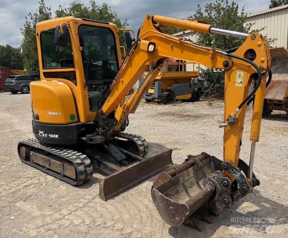 Hyundai R25Z-9 AK حفارات صغيرة أقل من 7 طن (حفارات صغيرة)