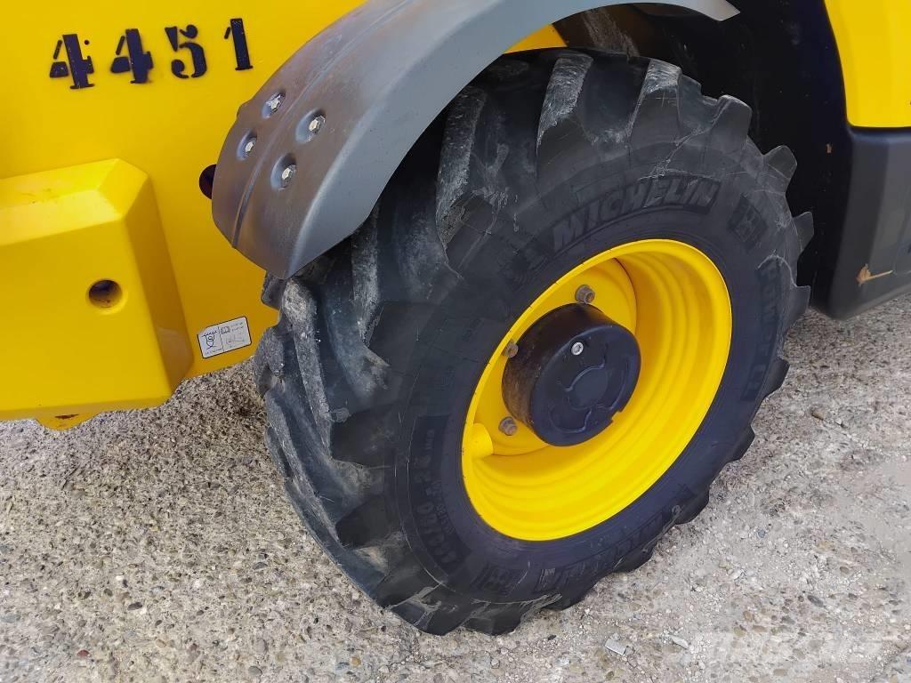 JCB 540.180 مناولات متداخلة