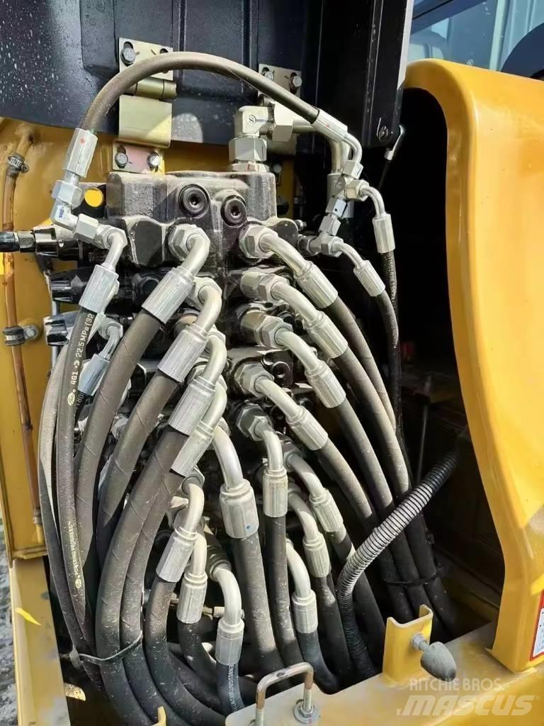 XCMG XE 60 DA حفارات زحافة
