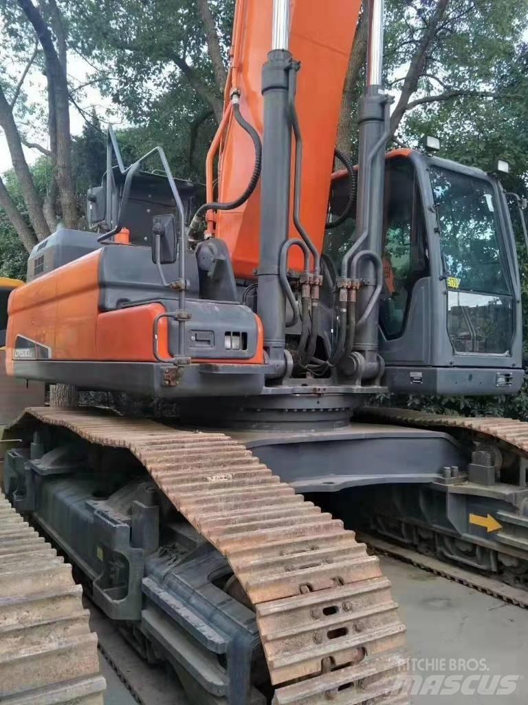 Doosan DX 530 حفارات وسط 7 طن - 12 طن
