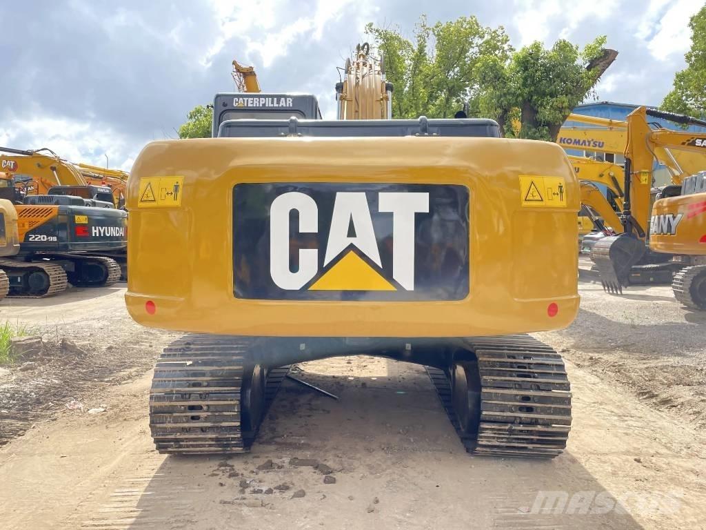 CAT 320D2 حفارات زحافة