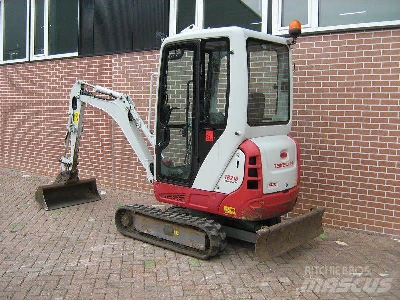 Takeuchi TB216 حفارات صغيرة أقل من 7 طن (حفارات صغيرة)