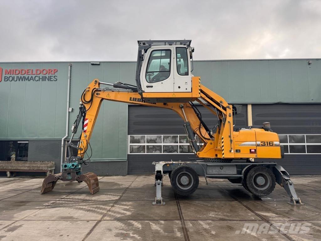 Liebherr A 316 مناولات المخلفات / مناولات صناعية