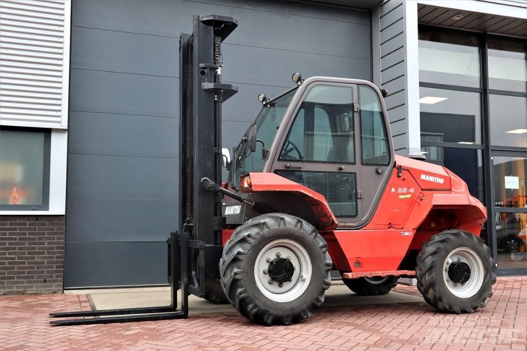 Manitou M 26.4 شاحنات الطرق الوعرة